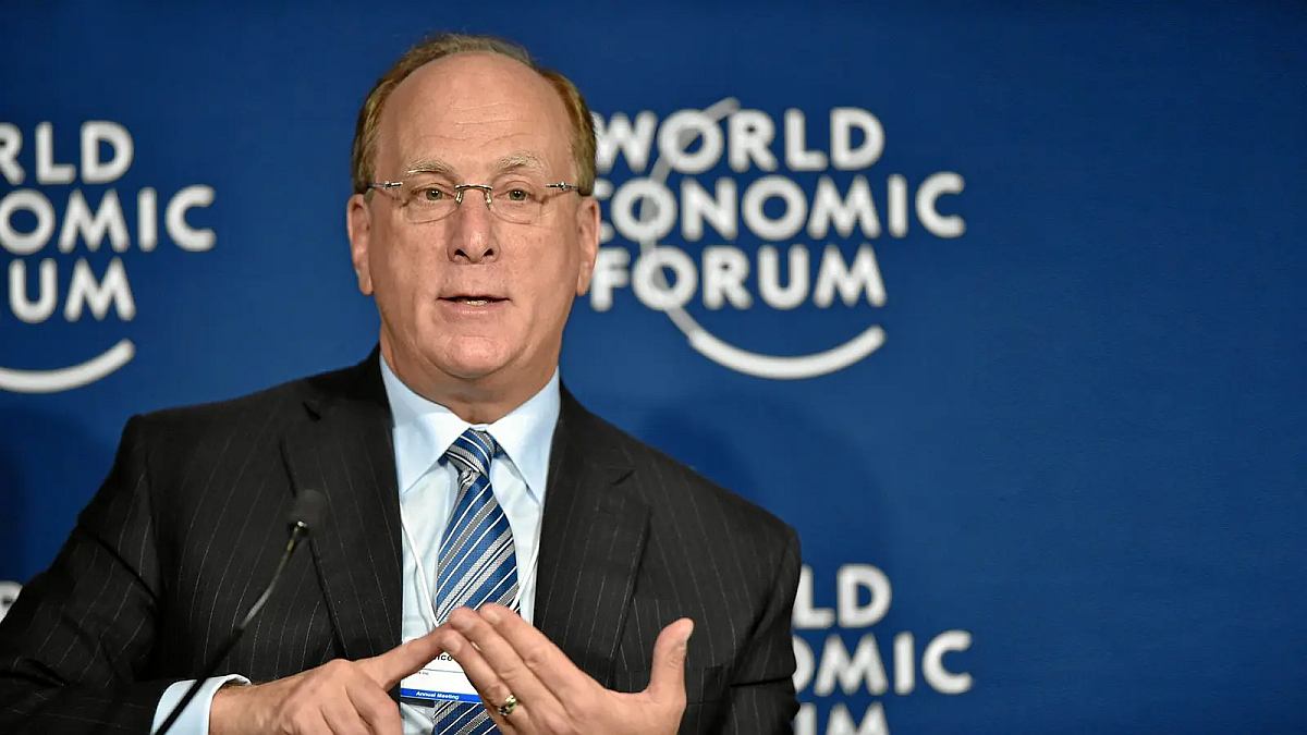 Larry Fink, Davos’un Geleceğini Sorguluyor: WEF Başka Bir Şehirde mi Toplanacak?