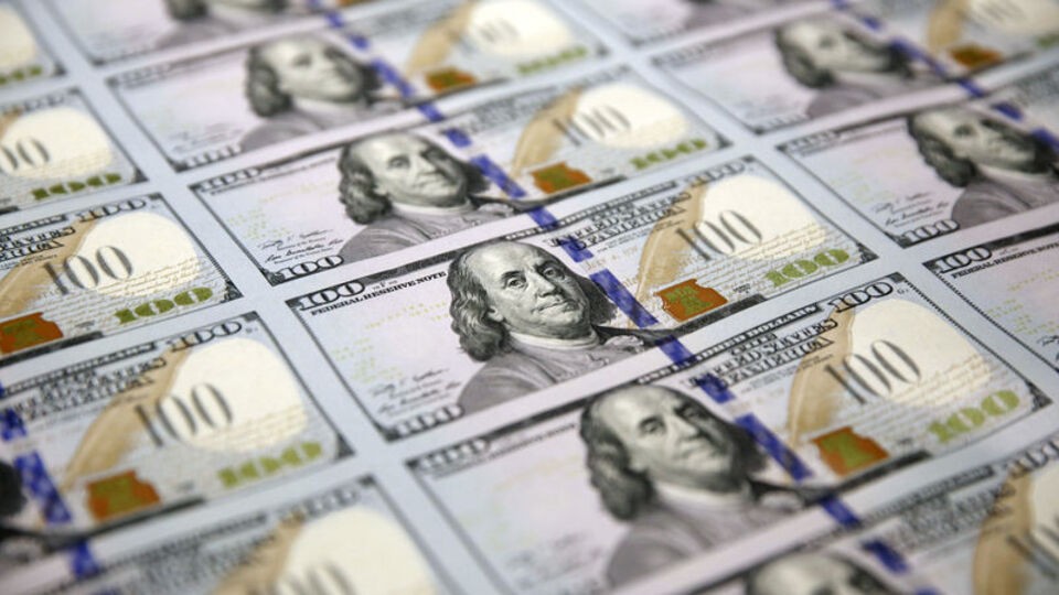 Dolar küresel piyasalarda güç kazandı